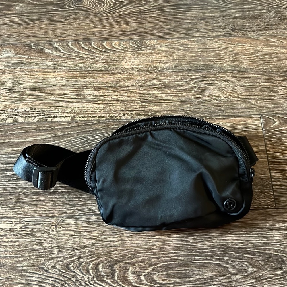 Lululemon Fanny pack